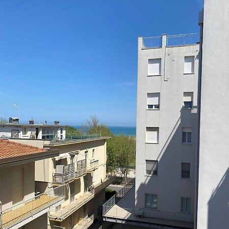 Hotel Loretta Rimini Exteriör bild